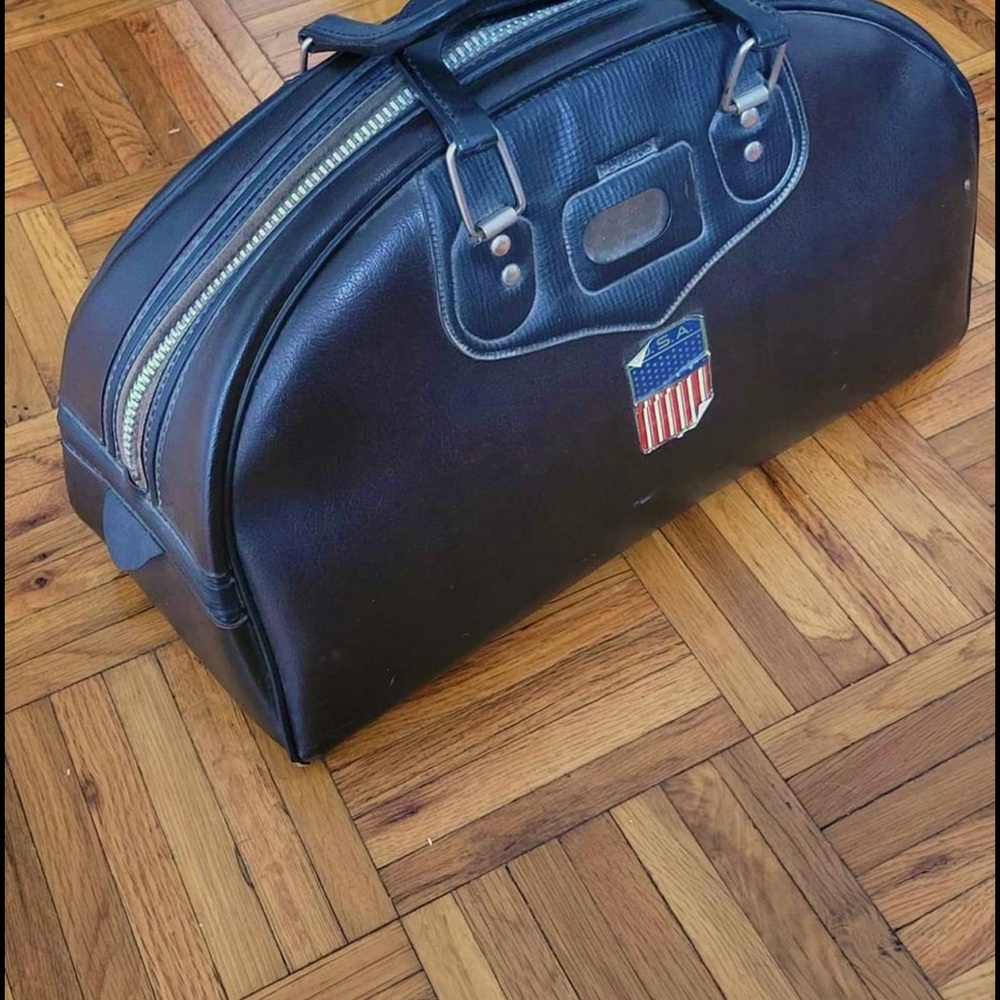 Leather bowling bag